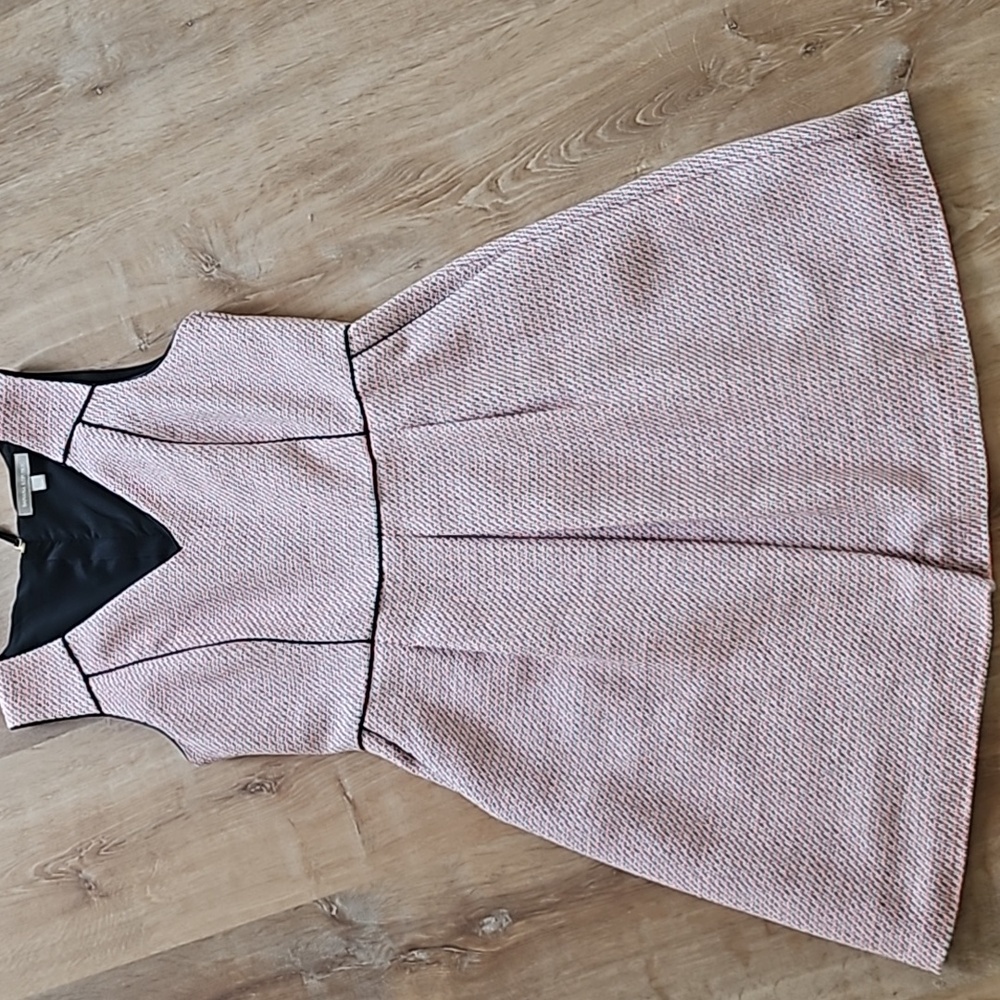 Banana Republic Size 6 knit pink, black knit dress,exposed gold zipper & pockets